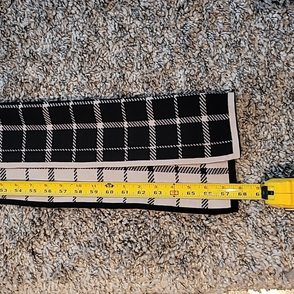 Coach Scarf - Picture 8 of 9